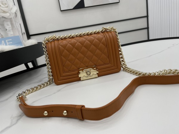 Chanel BOY Handbag 20cm - BOY037