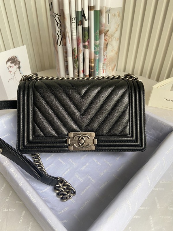 Chanel BOY Handbag 25cm - BOY093