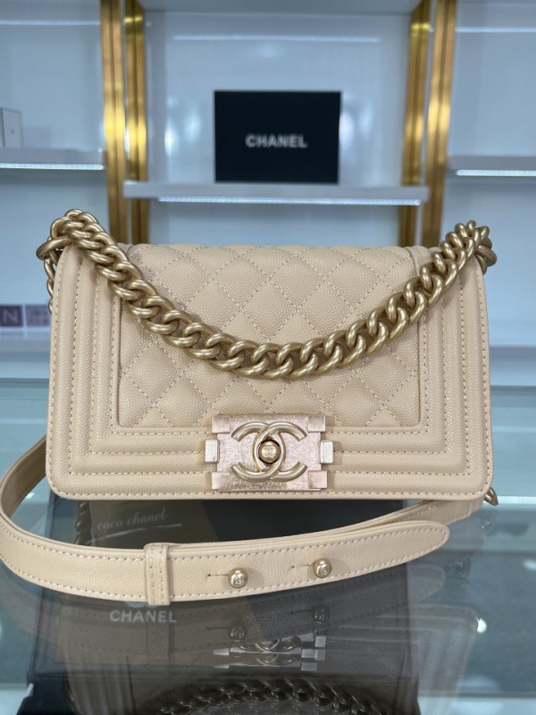 Chanel BOY Handbag 20cm - BOY130