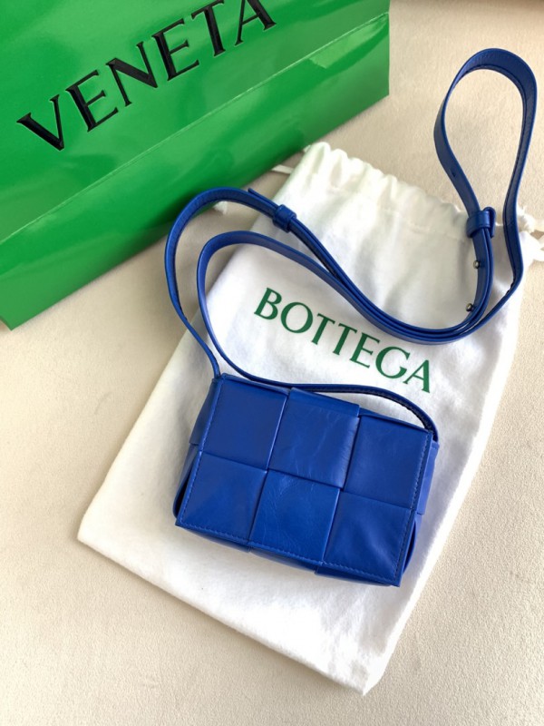 Bottega Veneta Cassette Mini Bag BV033