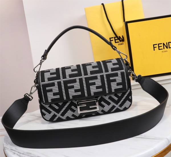 Fendi Baguette Embroidery Bag FD-006