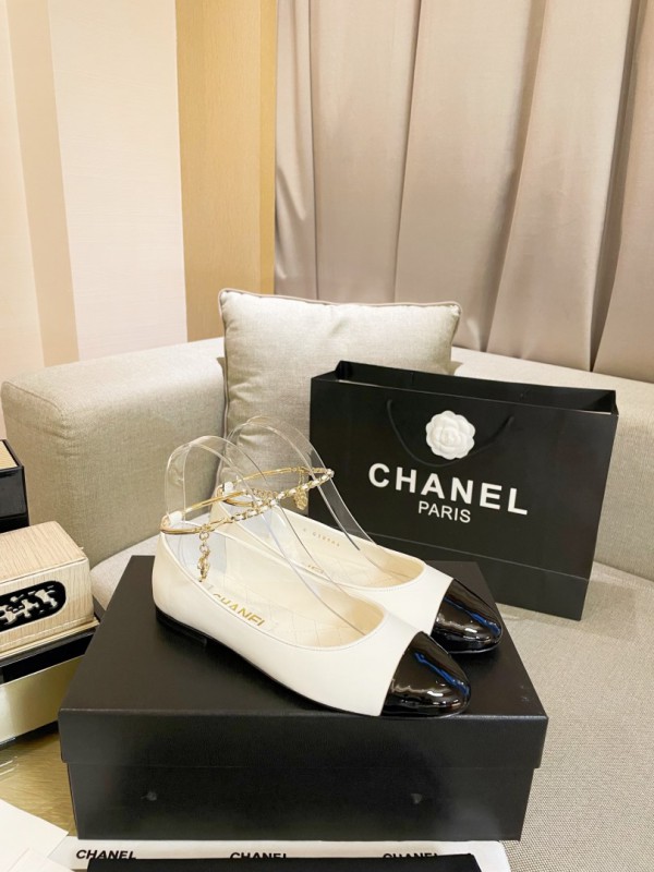 Chanel Women Flats White/Black CHN-017