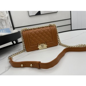 Chanel BOY Handbag 20cm - BOY037