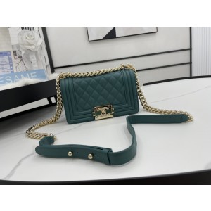 Chanel BOY Handbag 20cm - BOY039