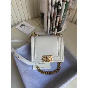 Chanel BOY Handbag 18cm - BOY047