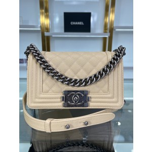 Chanel BOY Handbag 20cm - BOY131