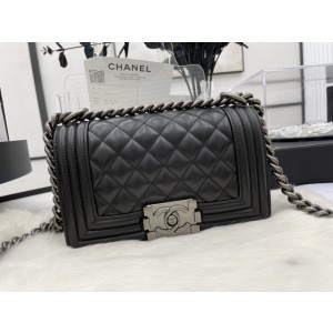 Chanel BOY Handbag 20cm - BOY200