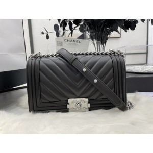 Chanel BOY Handbag 25cm - BOY209