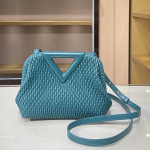 Bottega Veneta The Triangle Shoulder Bag  BV010