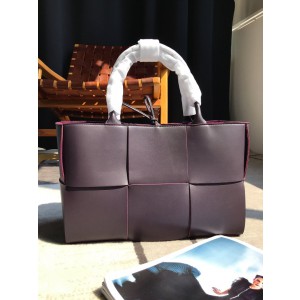 Bottega Veneta Arco Tote Bag BV045