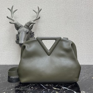 Bottega Veneta Point Bag BV067