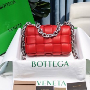 Bottega Veneta Cassette Bag BV121