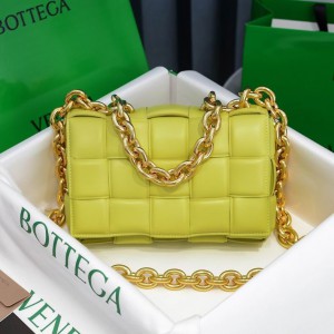 Bottega Veneta Cassette Bag BV122