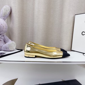 Chanel 2022 SS New Flats Gold CHN-114