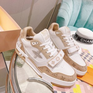 LV Trainer Sneaker LVS-010