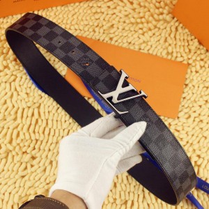 Louis Vuitton Men Belts Reversible (LV-BE-A027)